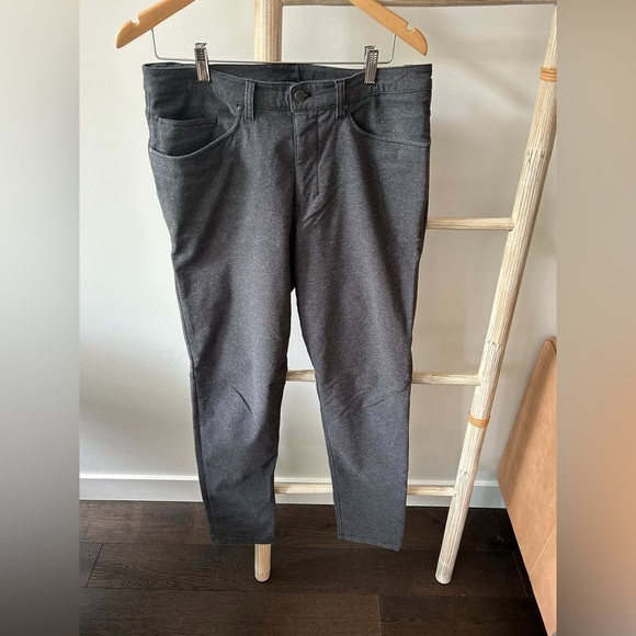 Lululemon ABC pants - Picture 2 of 4